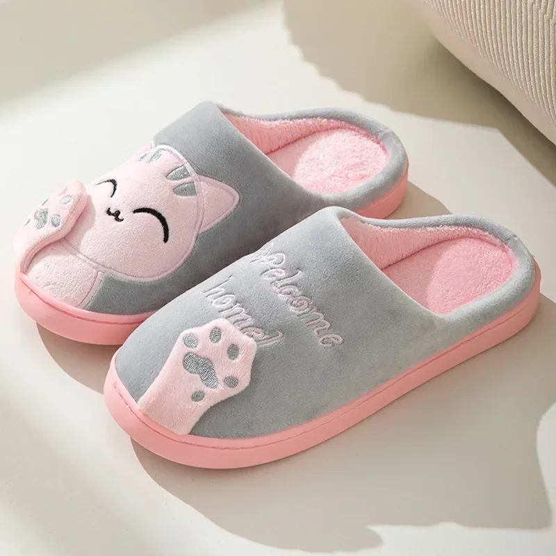 Thuis Pluizige Kat Slippers Vr - Sneaker Care Set recensie en prijs